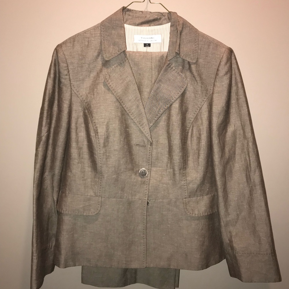 Womens Tahari Suit